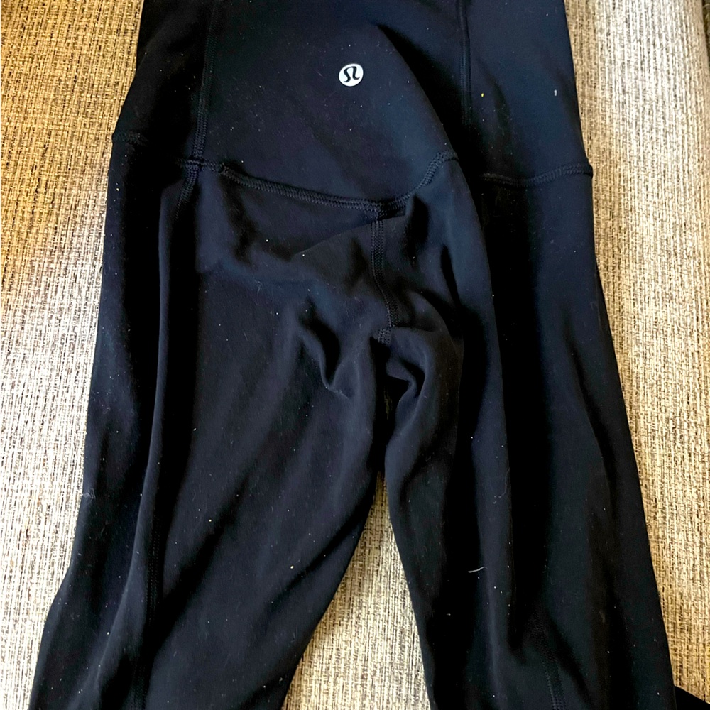 Lululemon cropped tie on the bottom pants